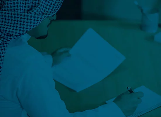 خدماتنا 5 Drafting contracts