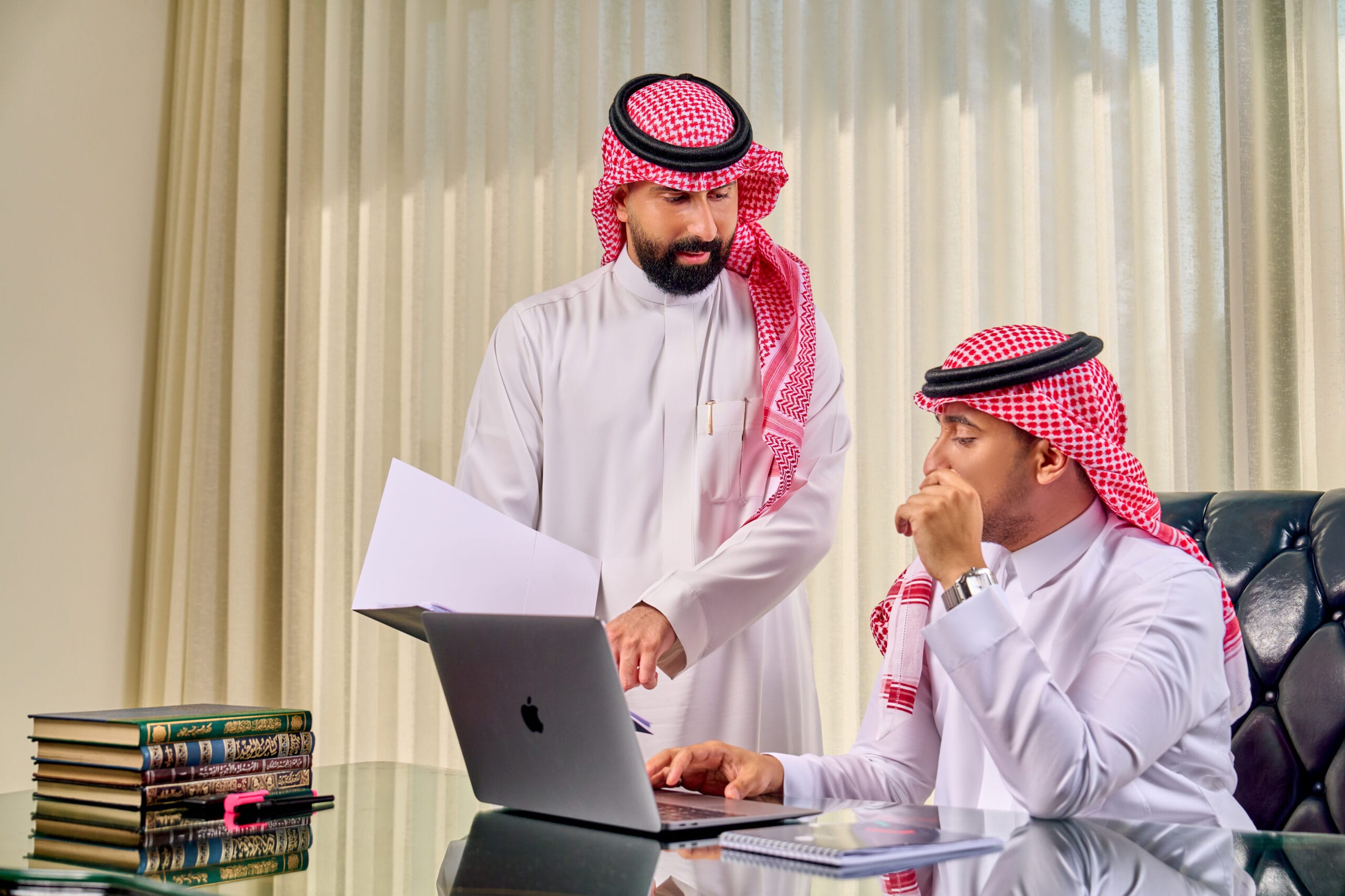 الاستشارات القانونية 2 DSC09989 scaled
